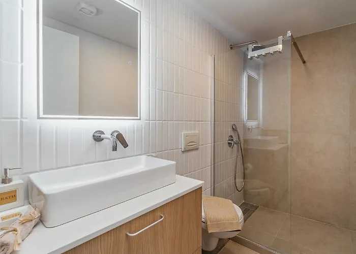 Greek House Complex B4 아파트 *