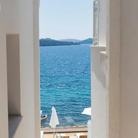 Апартаменты Greek House Complex B4 *